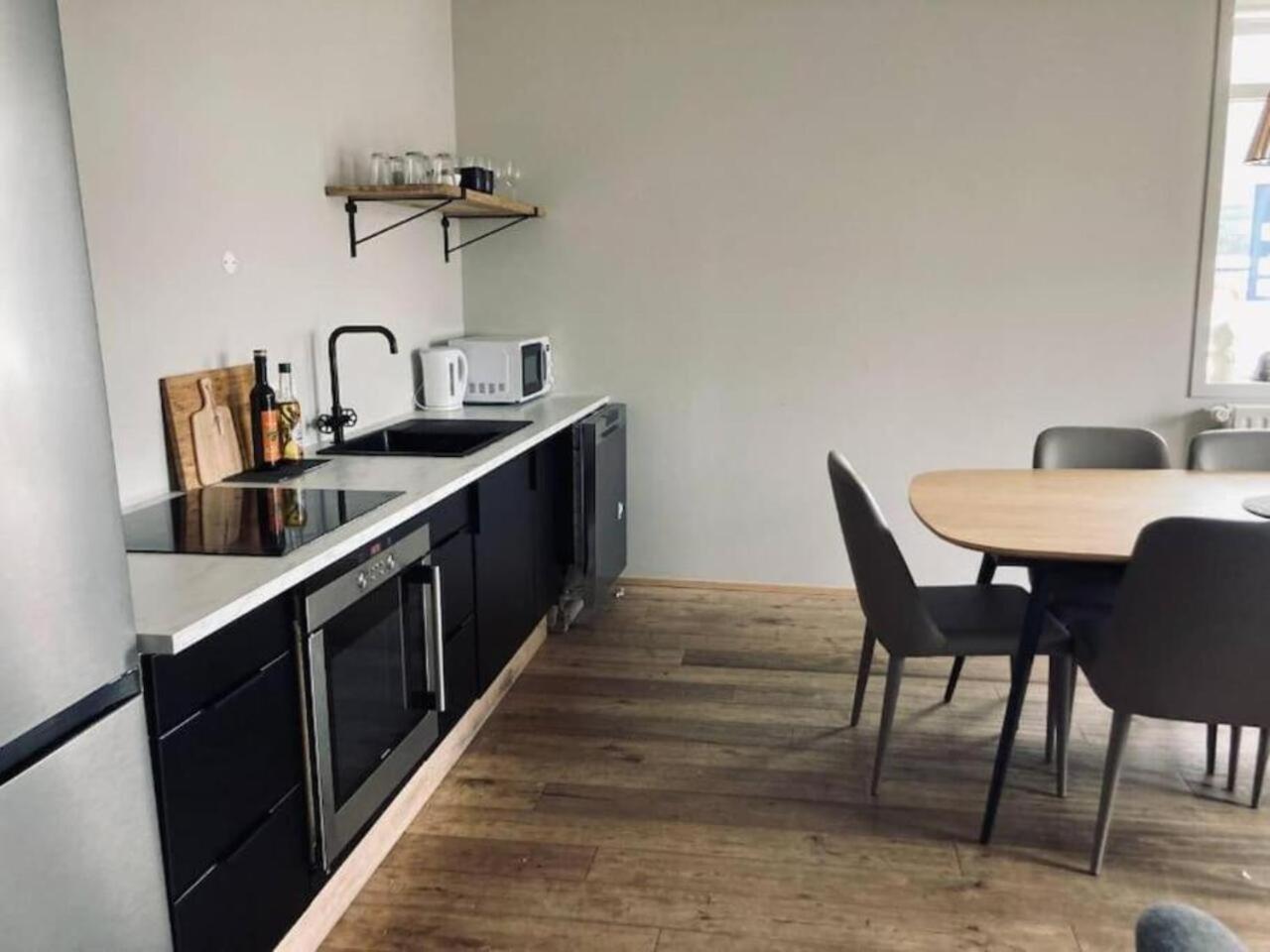 G10 Apartments Akureyri Buitenkant foto